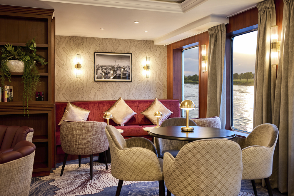 MS VIVA RUBY, Bar und Lounge