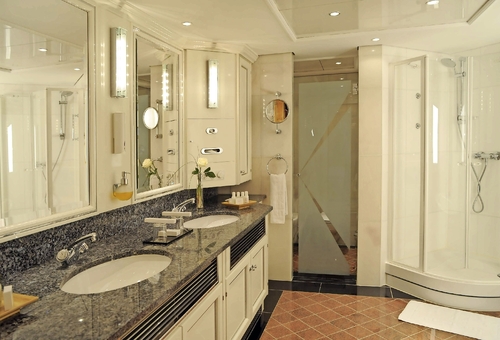Badezimmer im Maritim Hotel Frankfurt