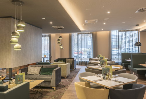 Lobby des Holiday Inn Hamburg Berliner Tor