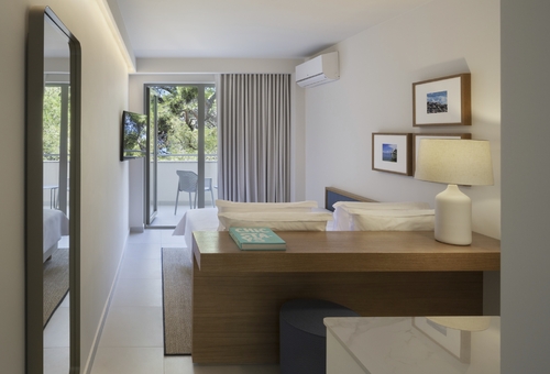 Classic Doppelzimmer mit Meerblick und Balkon, Bluesun Hotel Marina, Brela, Kroatien