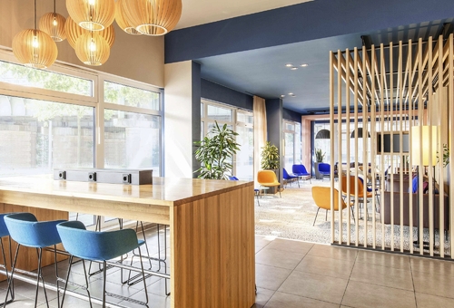 Lobby des B&B Hotel Hamburg City Ost