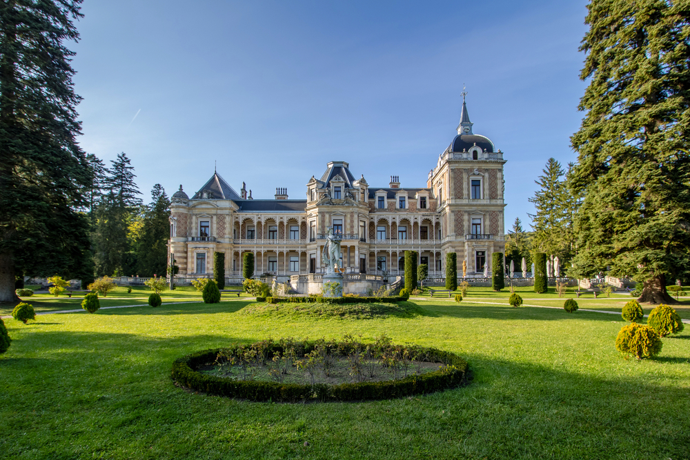 Wiener Hermesvilla in Herbst