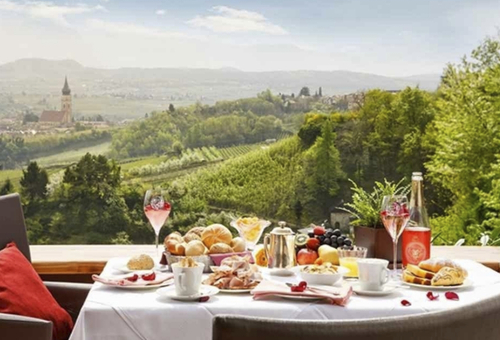 Frühstück im Schloss Hotel Korb, Südtirol, Italien